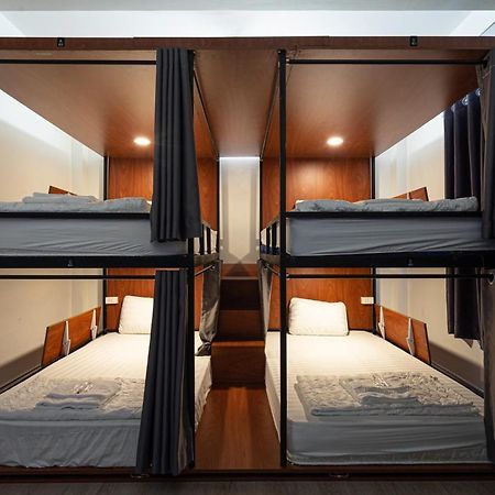 Futuristic Inn โฮจิมินห์ซิตี้ ภายนอก รูปภาพ